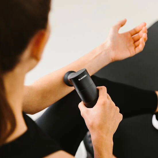 Blackroll Vibrationsmassagegerät "Fascia Gun" 12 Blackroll Vibrationsmassagegerät "Fascia Gun" – Bild 10